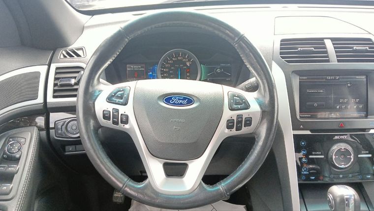 Ford Explorer 2014 года, 147 400 км - вид 9