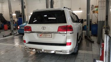 Toyota Land Cruiser 2016 года, 185 134 км - вид 3