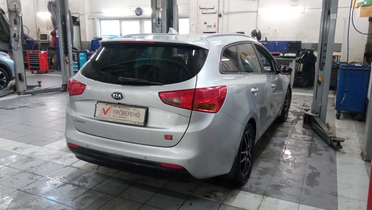 Kia Ceed 2018 года, 106 045 км - вид 3