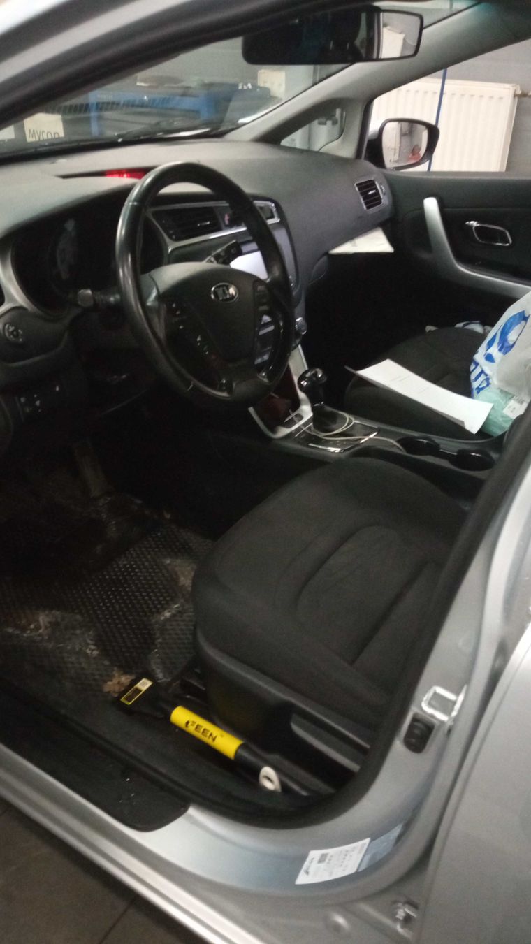 Kia Ceed 2018 года, 106 045 км - вид 5