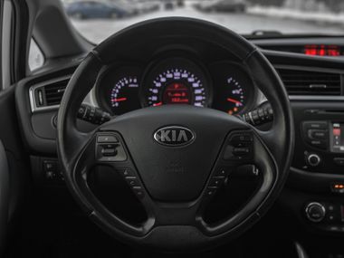 KIA Ceed 2018 года, 106 045 км - вид 7