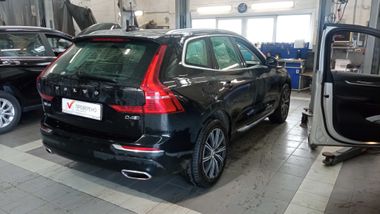 Volvo XC60 2019 года, 123 219 км - вид 3