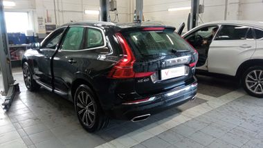 Volvo XC60 2019 года, 123 219 км - вид 4