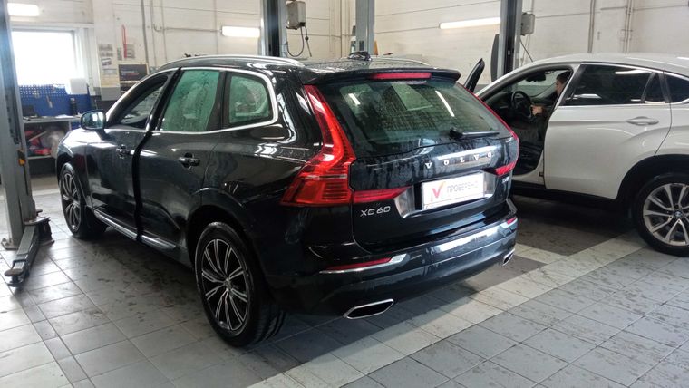 Volvo XC60 2019 года, 123 219 км - вид 4