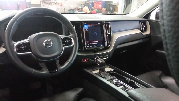 Volvo XC60 2019 года, 123 219 км - вид 5