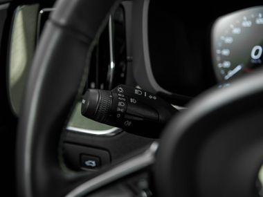 Volvo XC60 2019 года, 123 219 км - вид 8