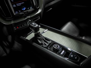 Volvo XC60 2019 года, 123 219 км - вид 13