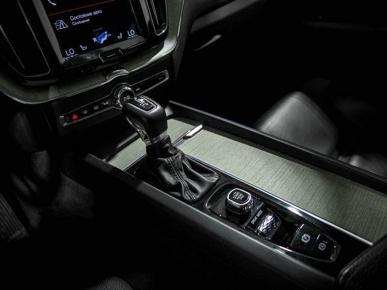 Volvo XC60 2019 года, 123 219 км - вид 13