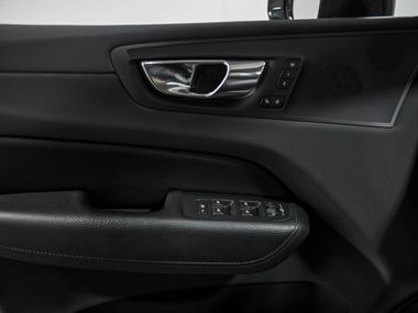 Volvo XC60 2019 года, 123 219 км - вид 14