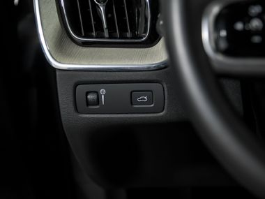 Volvo XC60 2019 года, 123 219 км - вид 15