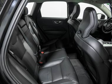 Volvo XC60 2019 года, 123 219 км - вид 17