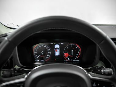 Volvo XC60 2019 года, 123 219 км - вид 7