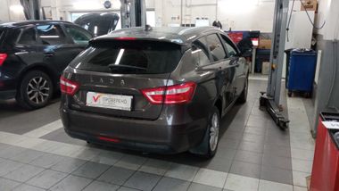 ВАЗ (LADA) Vesta 2018 года, 52 346 км - вид 3