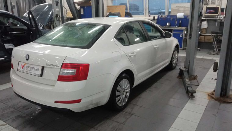 Skoda Octavia 2015 года, 142 528 км - вид 3