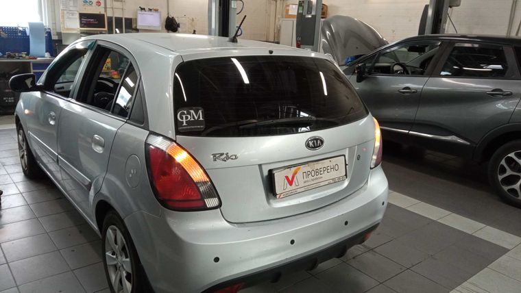 Kia Rio 2010 года, 179 875 км - вид 4