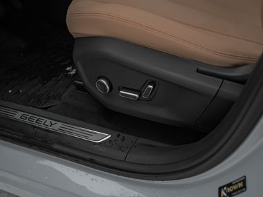 Geely Monjaro 2023 года, 57 593 км - вид 14