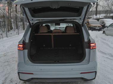 Geely Monjaro 2023 года, 57 593 км - вид 17