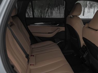 Geely Monjaro 2023 года, 57 593 км - вид 15