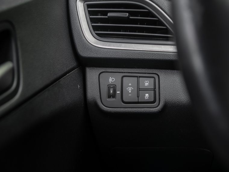 Hyundai Solaris 2018 года, 119 718 км - вид 11