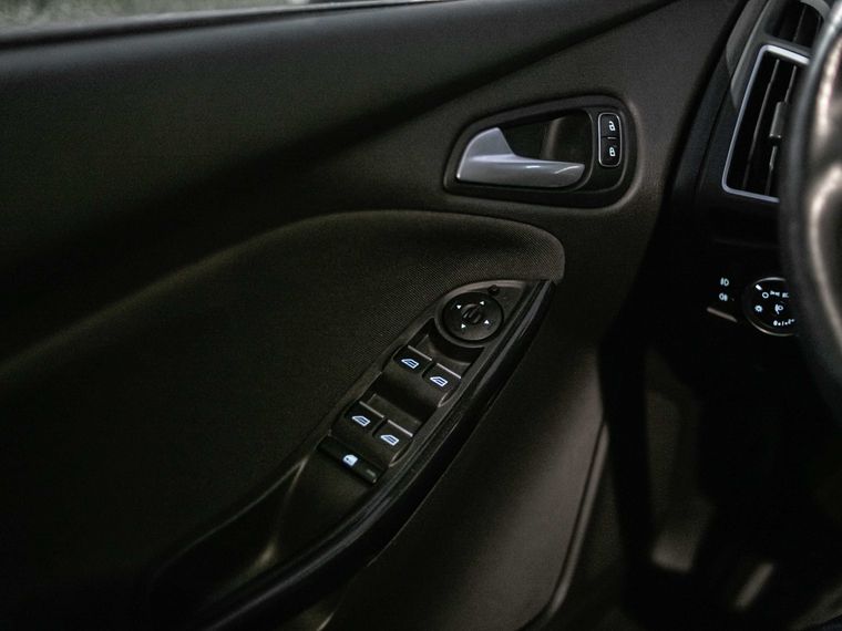 Ford Focus 2015 года, 161 318 км - вид 9