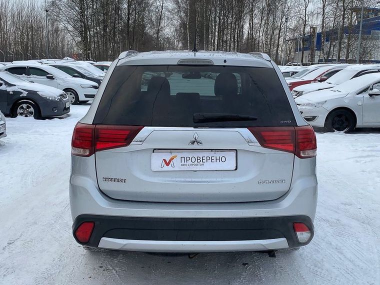 Mitsubishi Outlander 2015 года, 118 898 км - вид 5