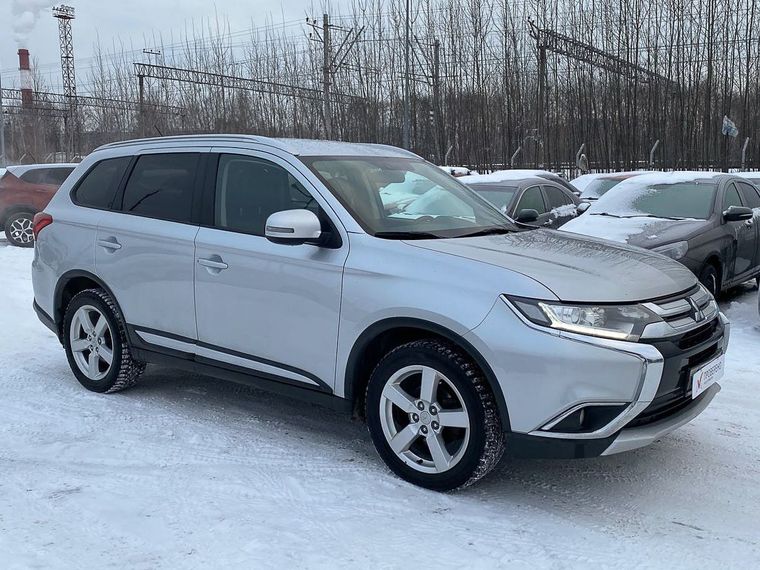 Mitsubishi Outlander 2015 года, 118 898 км - вид 3