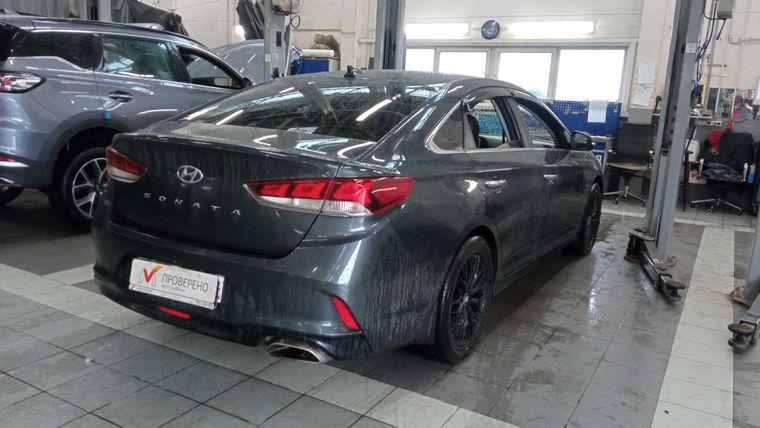 Hyundai Sonata 2018 года, 118 562 км - вид 3