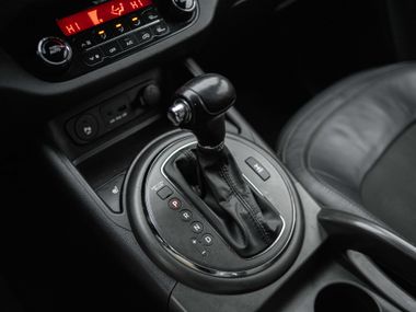 KIA Sportage 2011 года, 226 481 км - вид 11