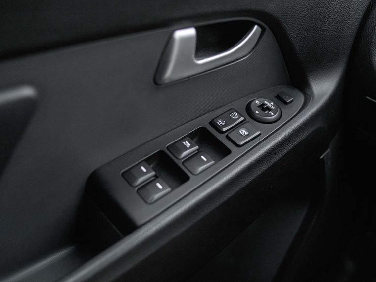 KIA Sportage 2011 года, 226 481 км - вид 12