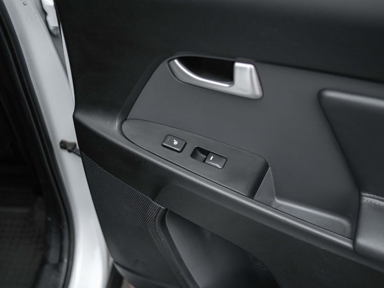 KIA Sportage 2011 года, 226 481 км - вид 15