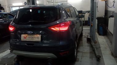 Ford Kuga 2013 года, 211 804 км - вид 3