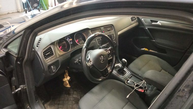 Volkswagen Golf 2013 года, 177 500 км - вид 5