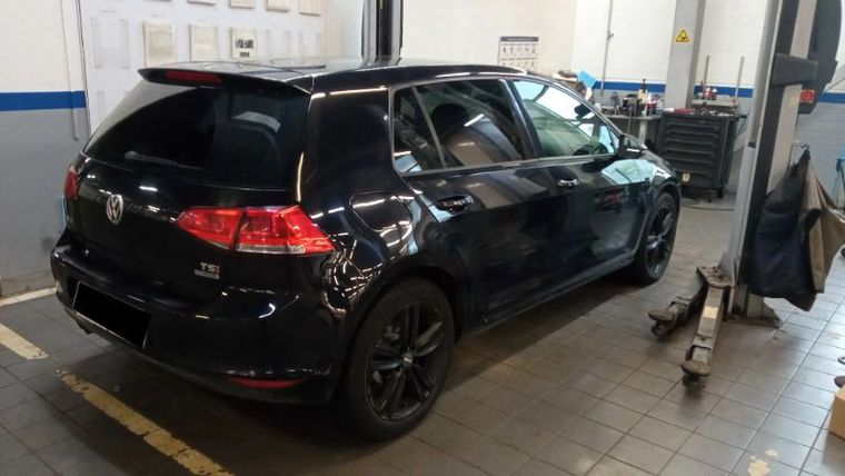 Volkswagen Golf 2013 года, 177 500 км - вид 3