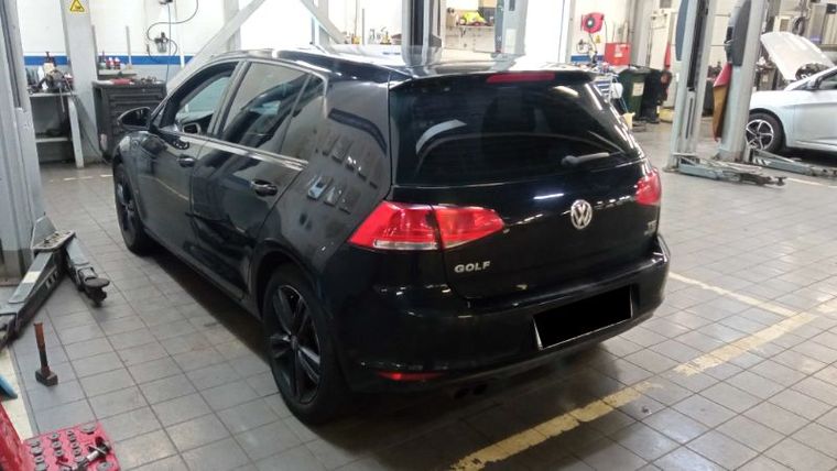 Volkswagen Golf 2013 года, 177 500 км - вид 4