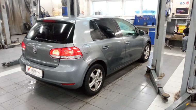 Volkswagen Golf 2011 года, 180 721 км - вид 3