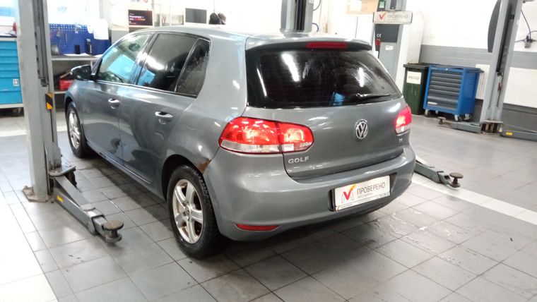 Volkswagen Golf 2011 года, 180 721 км - вид 4