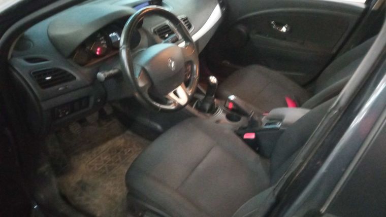 Renault Fluence 2012 года, 214 719 км - вид 5