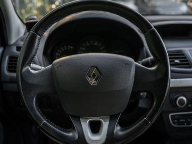 Renault Fluence 2012 года, 214 719 км - вид 6