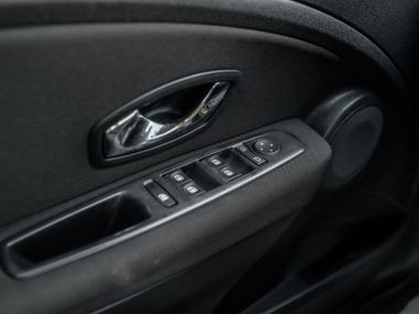 Renault Fluence 2012 года, 214 719 км - вид 9