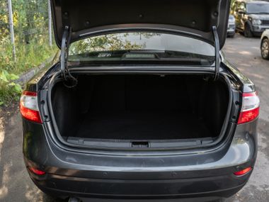 Renault Fluence 2012 года, 214 719 км - вид 12