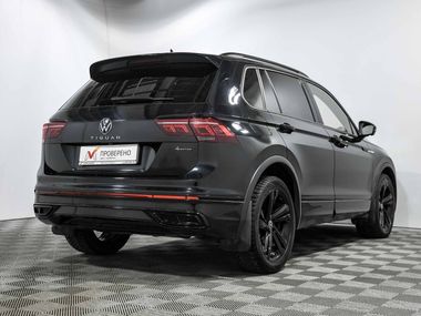 Volkswagen Tiguan 2021 года, 67 038 км - вид 6