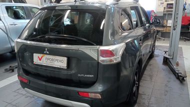 Mitsubishi Outlander 2014 года, 156 659 км - вид 3