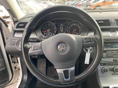 Volkswagen Passat 2012 года, 232 874 км - вид 9