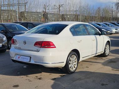 Volkswagen Passat 2012 года, 232 874 км - вид 4