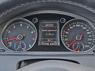 Volkswagen Passat 2012 года, 232 874 км - вид 8