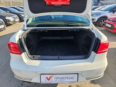 Volkswagen Passat 2012 года, 232 874 км - вид 16