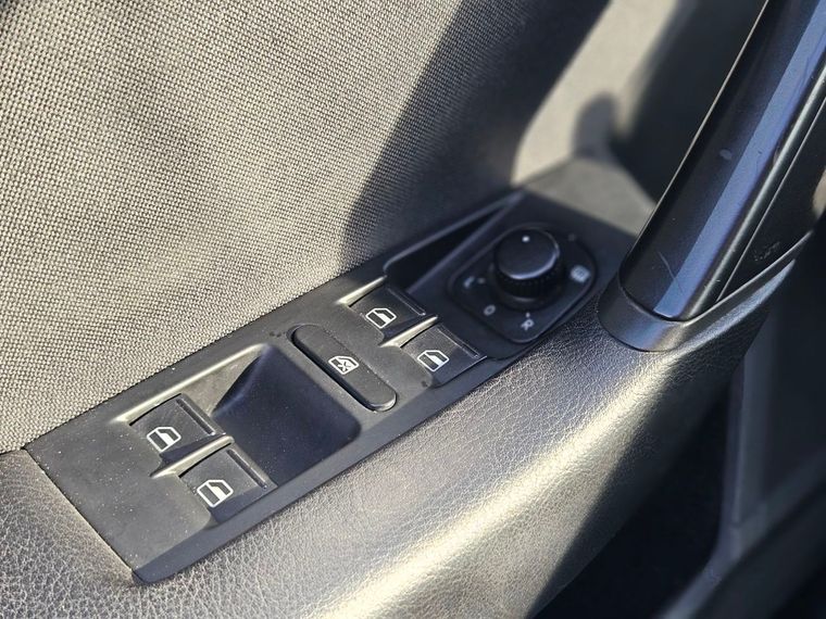 Volkswagen Passat 2012 года, 232 874 км - вид 12