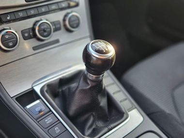 Volkswagen Passat 2012 года, 232 874 км - вид 11