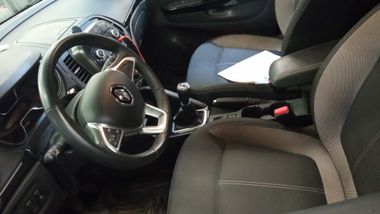 Renault Kaptur 2021 года, 66 885 км - вид 5