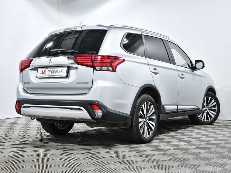 Mitsubishi Outlander 2019 года, 101 945 км - вид 5